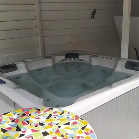 Apartment Confort Au Calme Avec Jacuzzi Mouguerre