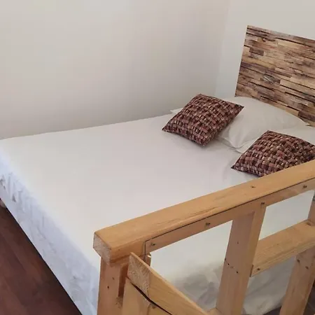 Confort Au Calme Avec Jacuzzi Apartment Mouguerre
